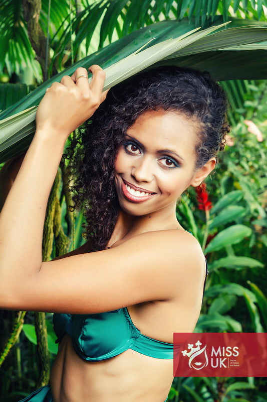 Finalistkám Miss UK zahrají v Roxy Toxique